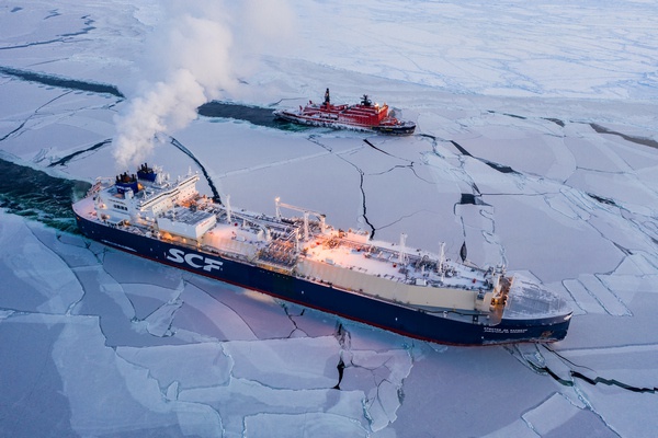 Видео: Юрию Трутневу доложили об уникальном рейсе российского газовоза в Арктике